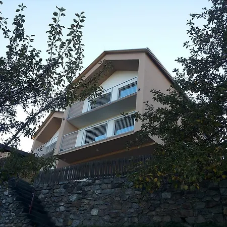 Apart Alpenrose *